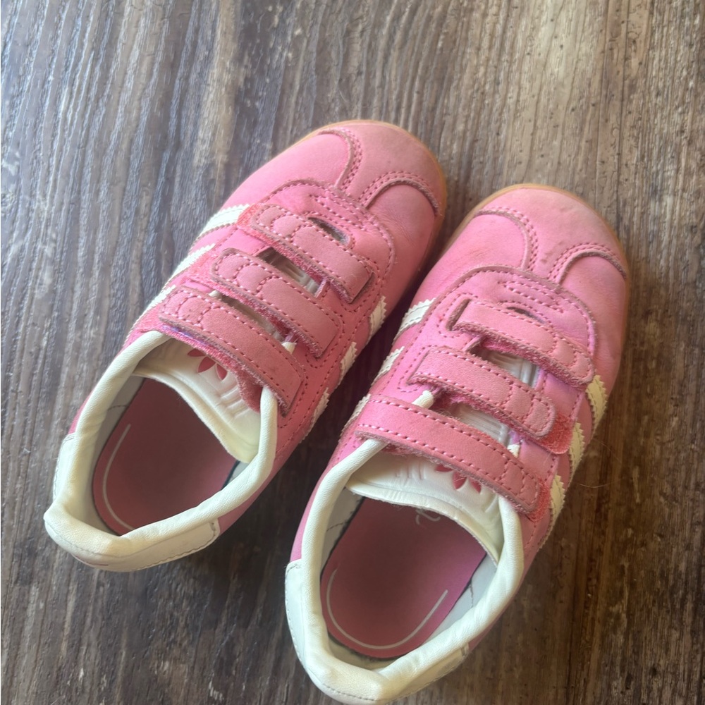 Little Girls pink Gazelles